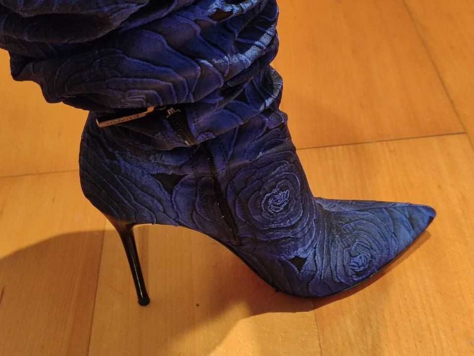 Bota de cano alto drapeado ZARA