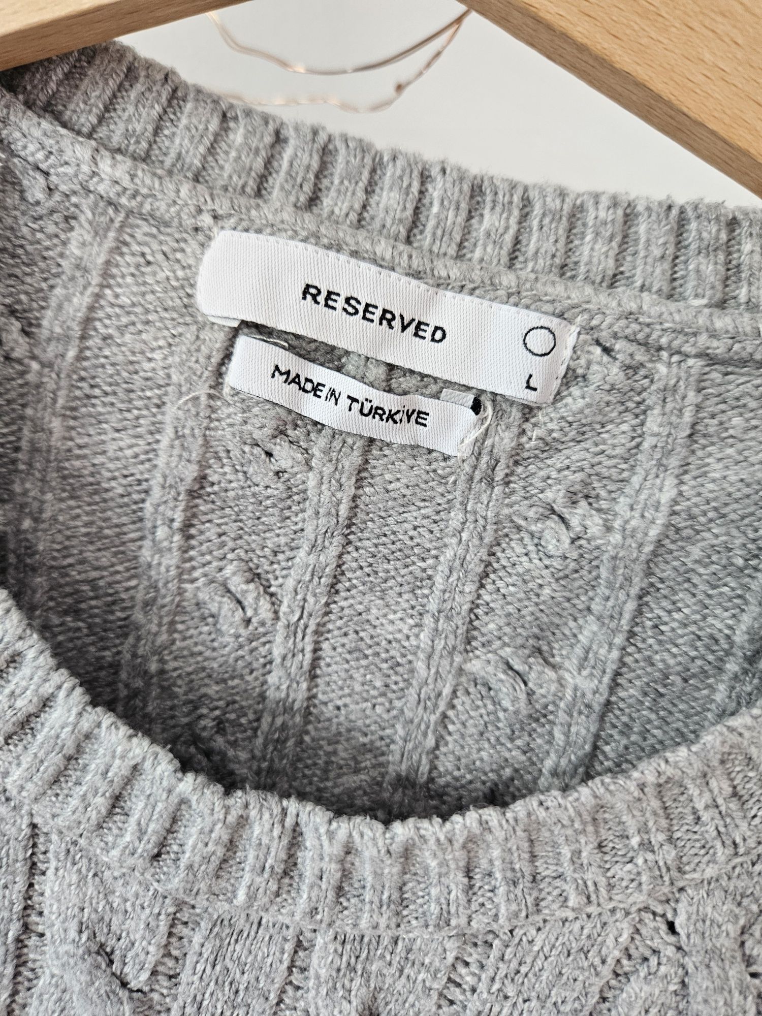 Sweter warkocz Reserved L