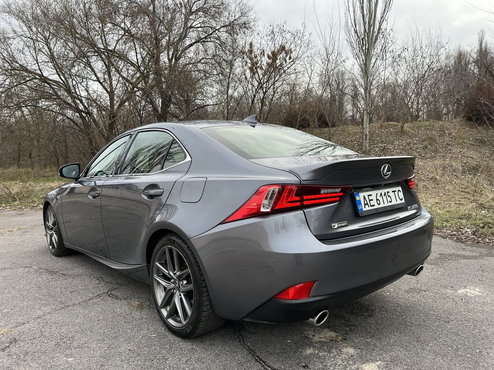 Lexus is250 F-Sport