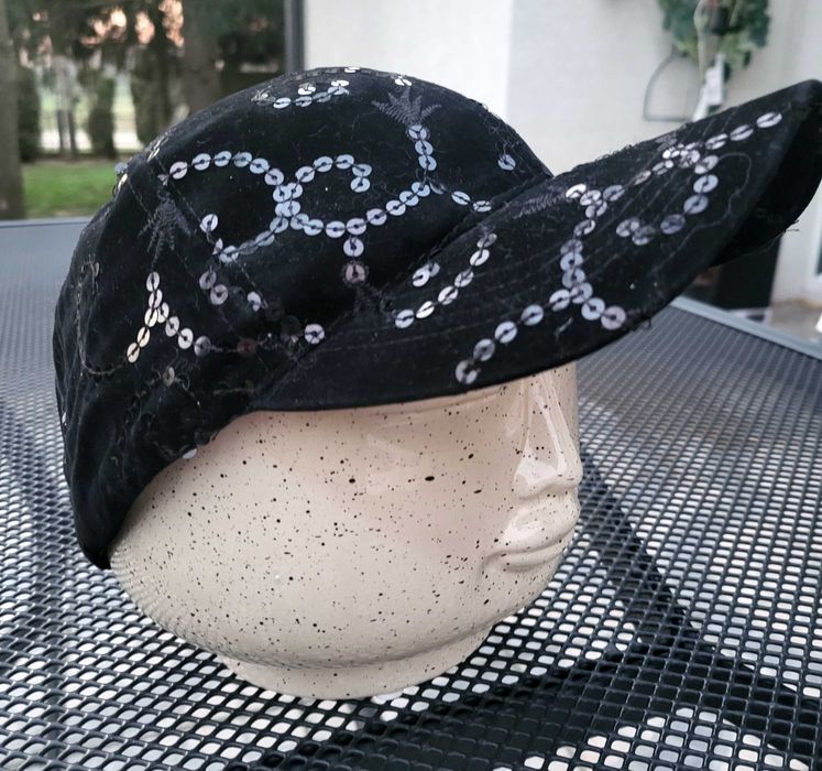 Czapka z cekinami, bejsbolówka, czarna/ duży daszek/ rozm. uniwersalny