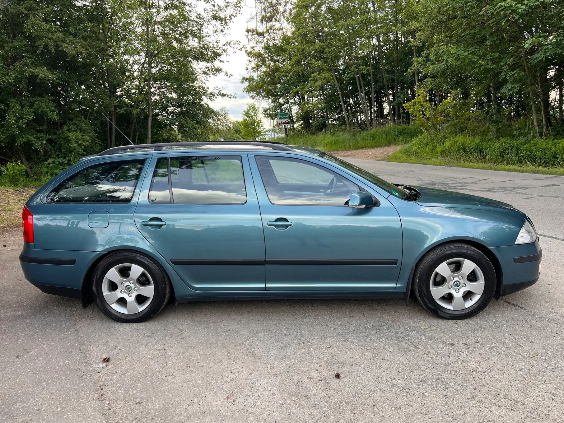 Skoda Octavia 1.6MPi_102ps~KlimaTronik~PDC~GrzaneFotelePrzód+Tył~Serwisowana~BezRdzy