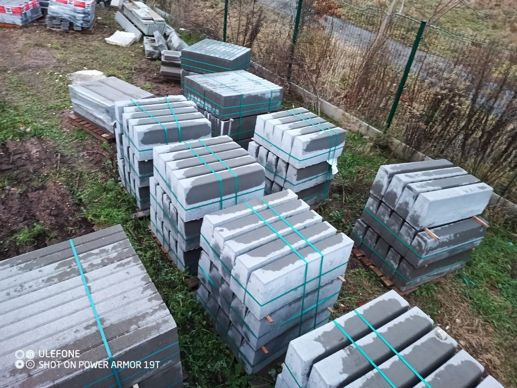 Sprzedam krawężniki łukowe Polbruk r12 R=12