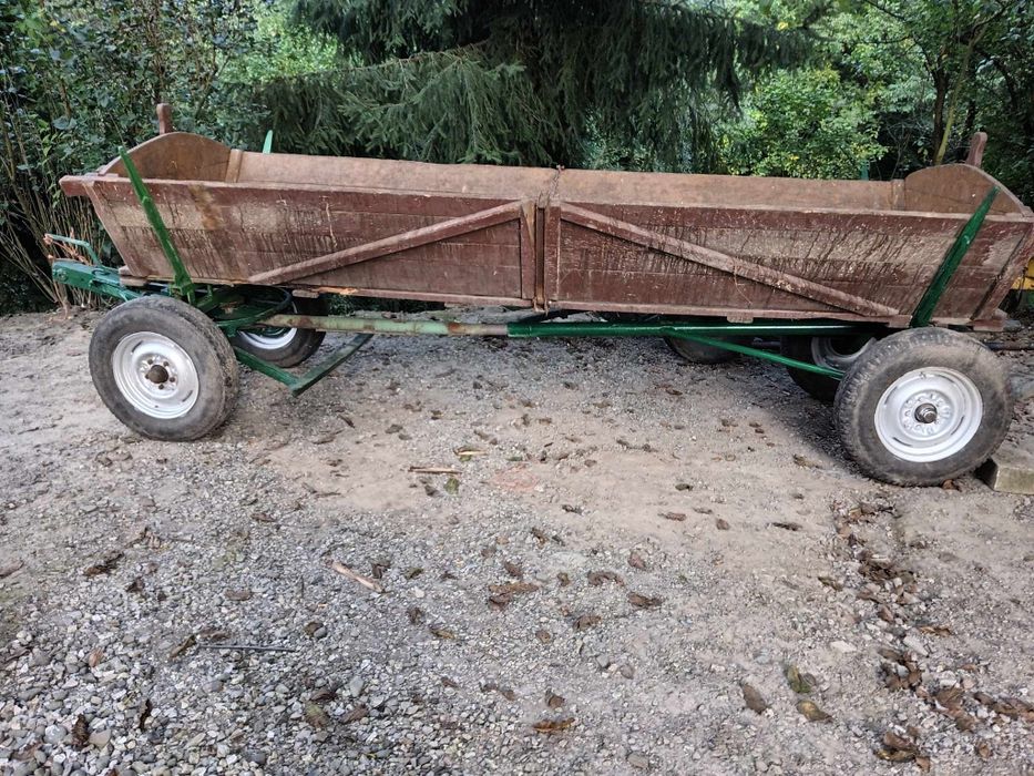 Wóz metalowy do ciągnika