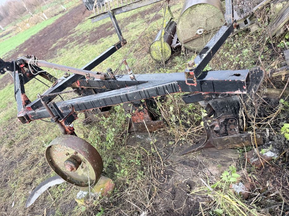 Плуг 3 Корпусний