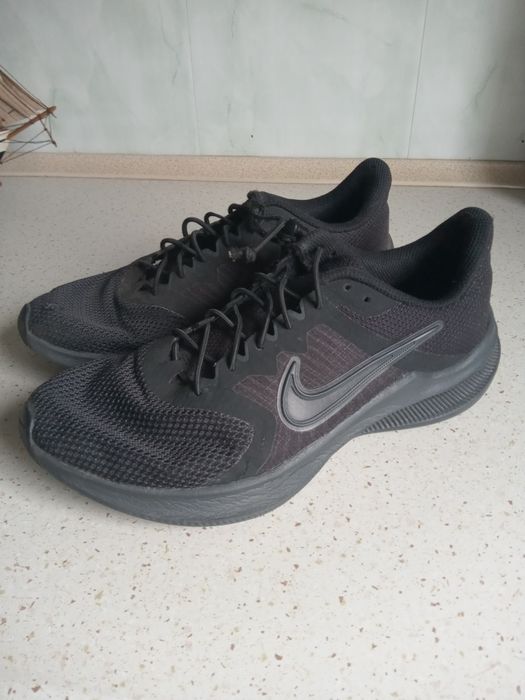 Buty Nike używane uszkodzone rozmiar 39