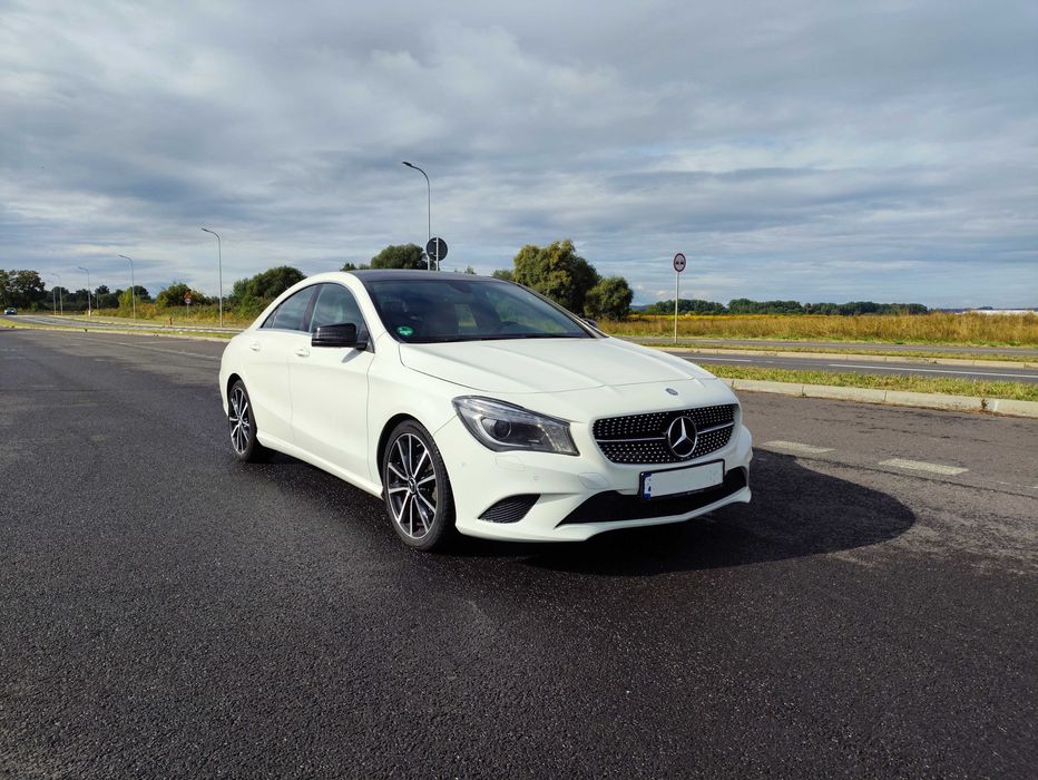 Mercedes CLA W117 Automat Benzyna Łopatki Panorama PDC Xenon LED