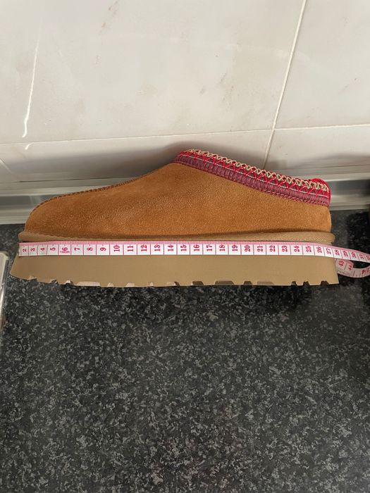 Sapatos confortáveis quentes com lã natural dentro