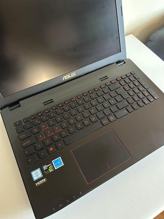 Portátil gaming ASUS