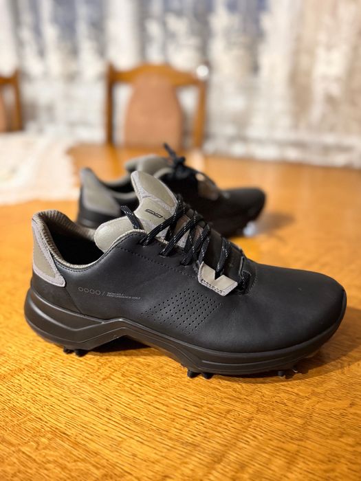 ECCO Golf Biom G5.