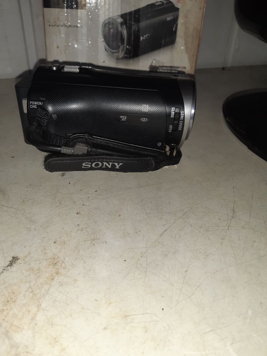 Видеокамера Sony DCR-CX 330