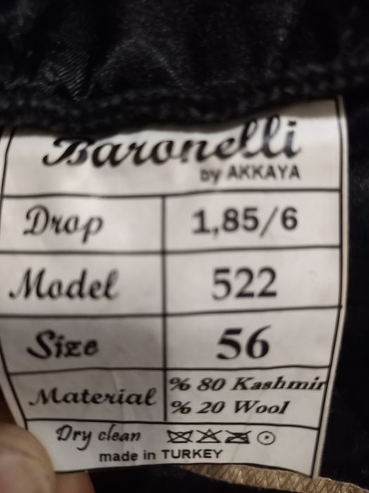 Пальто чоловіче, темно-сірого коліру, повномірного розміру 56р,