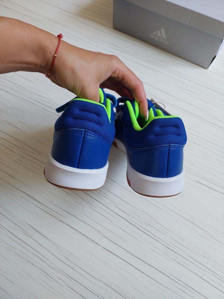 Детские Кросівки кроссовки Adidas 35