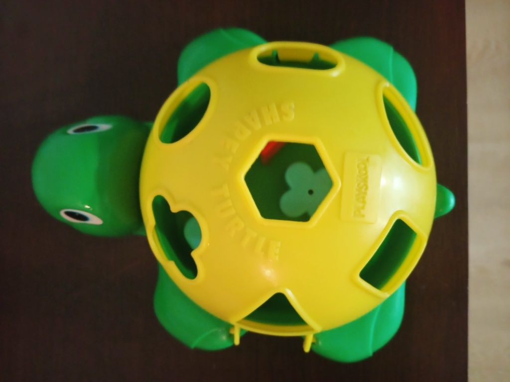 Zabawka żółwik .