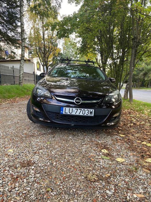 Opel Astra Opel Astra J, od samego początku w jednych rękach, salon Opla w Zamowc