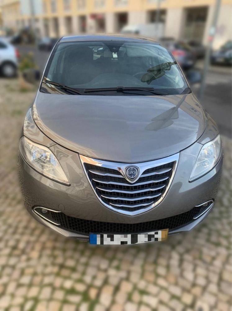 Lancia Ypsilon usado