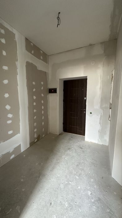 Продаю квартиру в новобудові в самому центрі селища Лисець