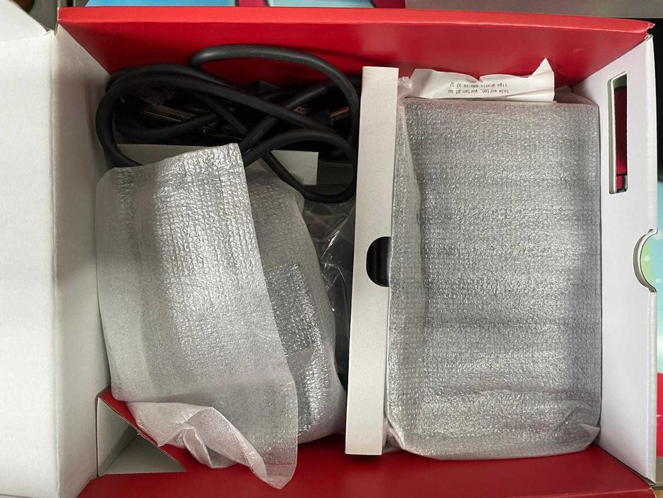 Nintendo Switch Como Nova!!! + 1 Jogo + Estojo Protetor