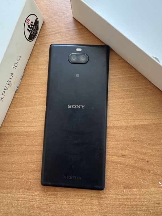 SONY xperia 10 plus
