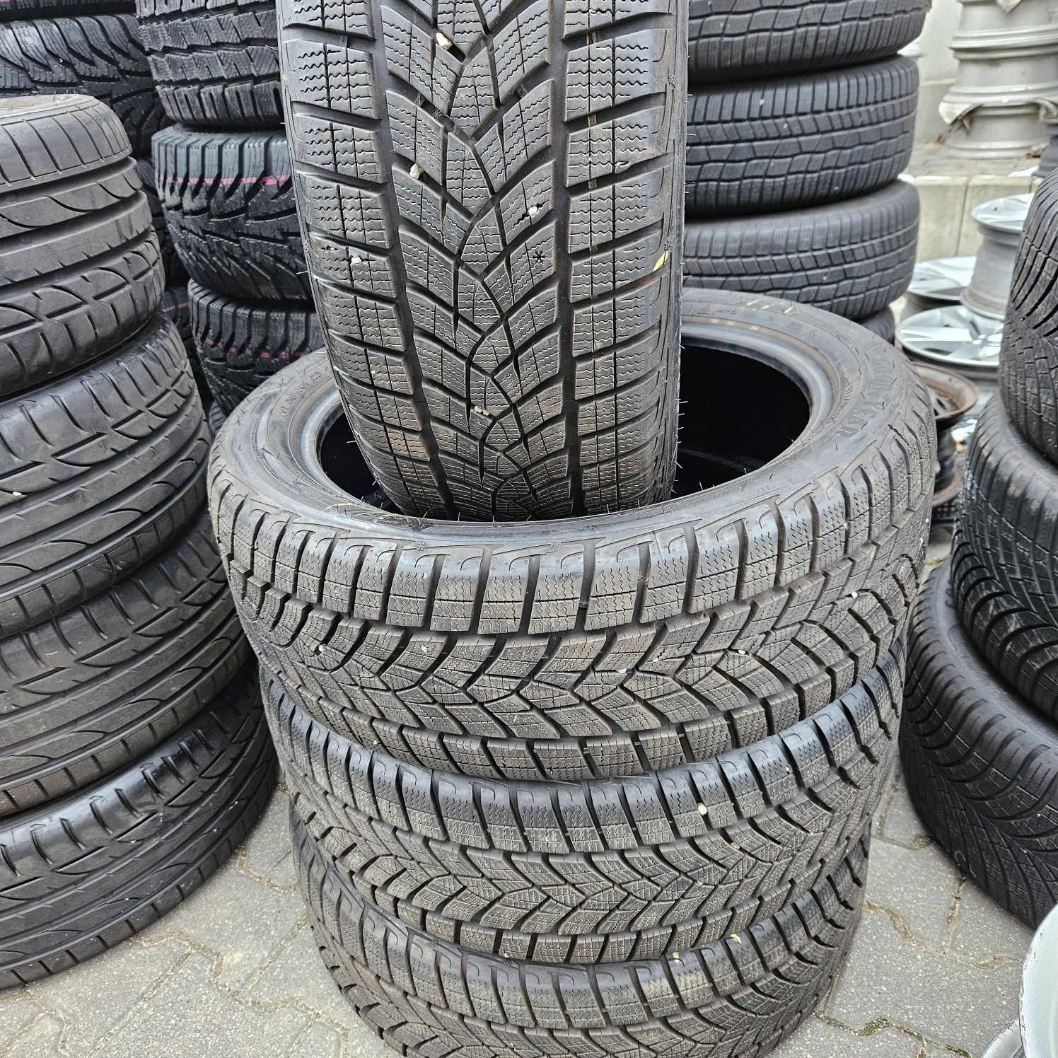 215/50R19 Goodyear UltraGrip Preformance + zimowe piękne 4szt rok2021