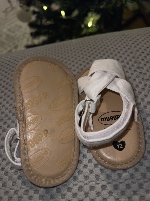 Босоніжки пінетки взуття для дівчинки