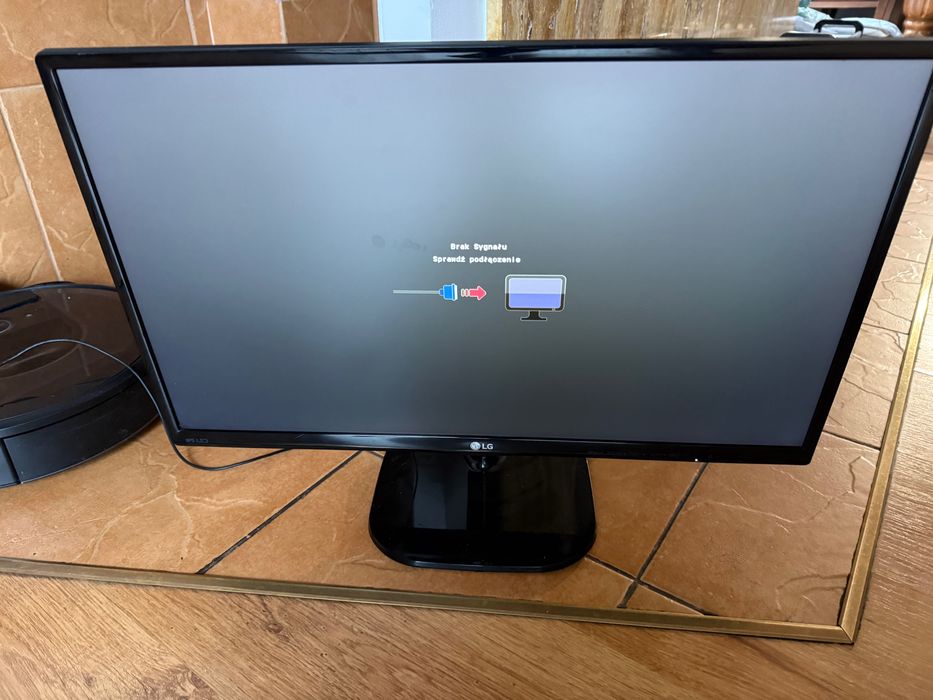 Monitor LG 24 cale full hd sprawny