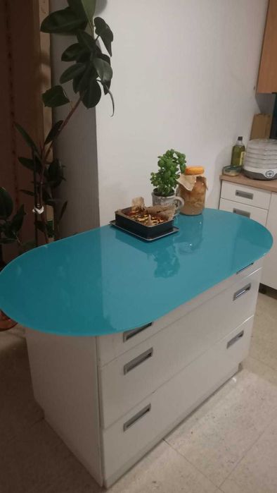 Piękna, nowoczesna kuchnia, dębowe blaty- jak nowa!