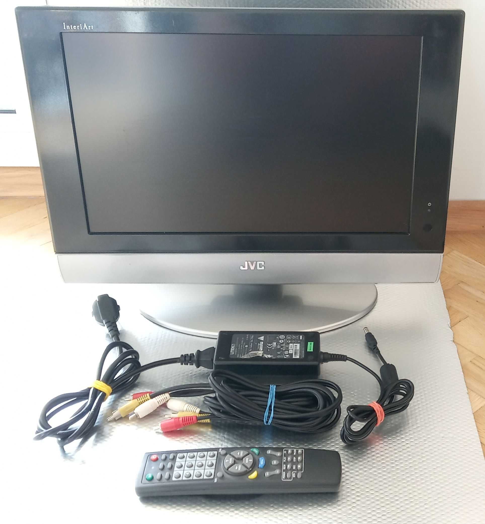 Monitor z funkcją TV 17 JVC LT-17E31 plus ANDROID BOX SMART TV okazja