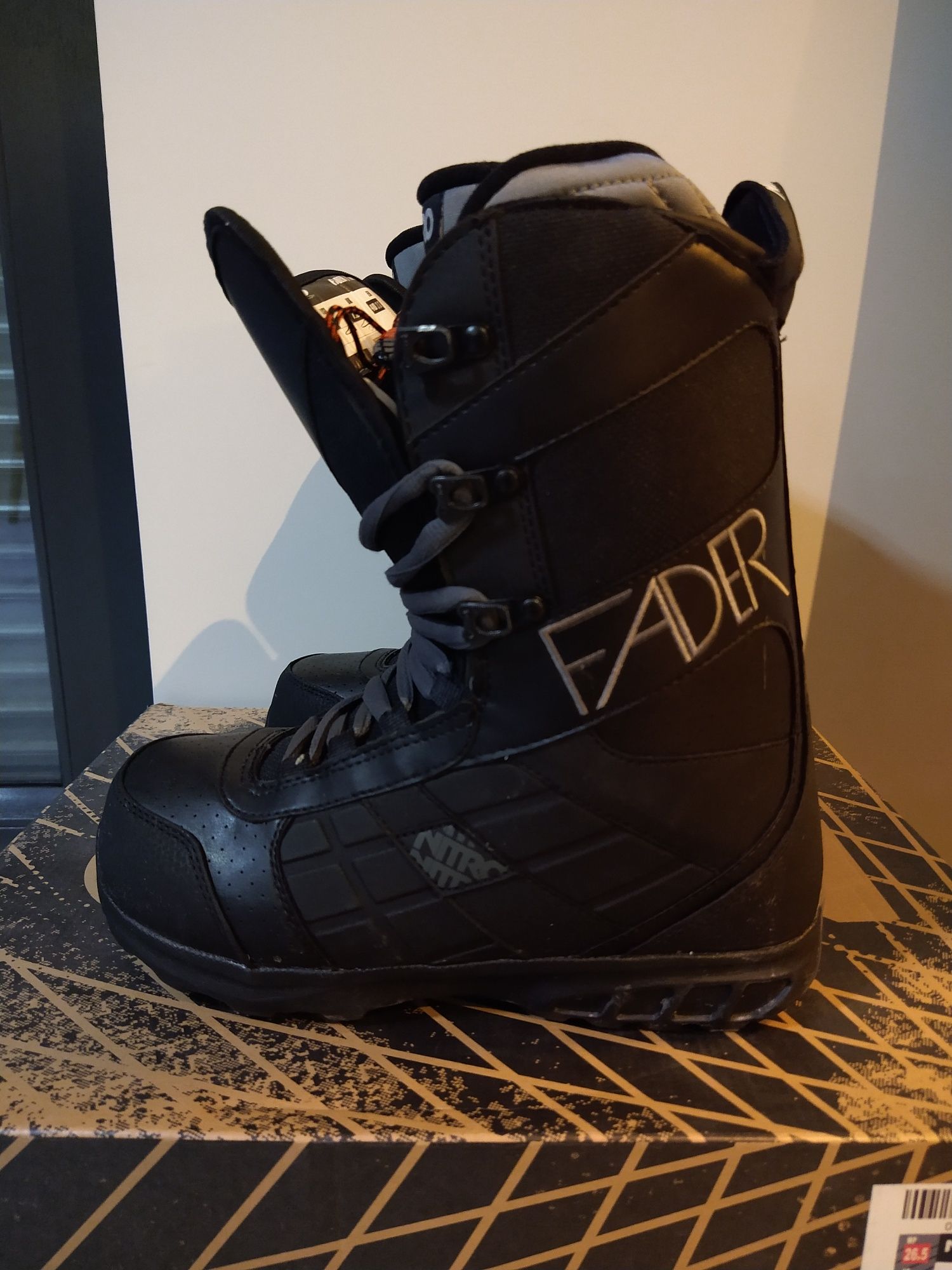Buty snowboardowe Nitro Fader rozmiar 26.5