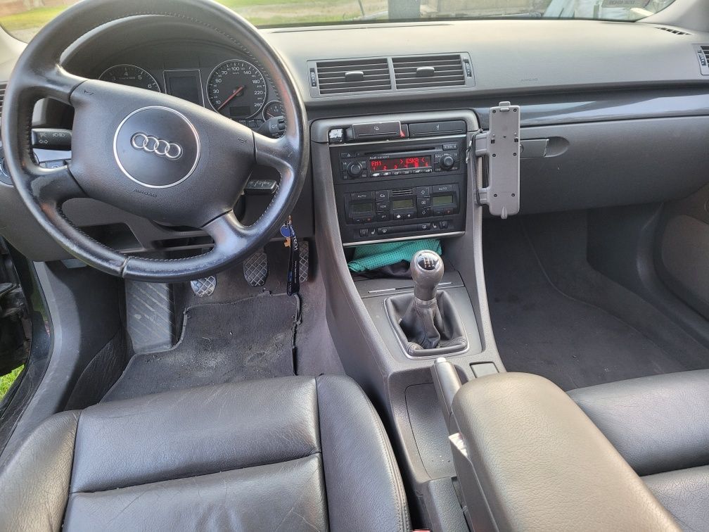Audi A4 B6 S-line 2.0 benzyna z LPG 130 KM 2002r