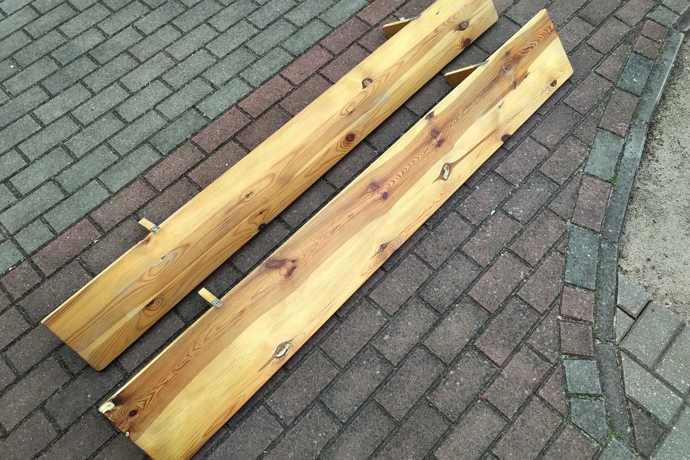 Półki sosnowe proste