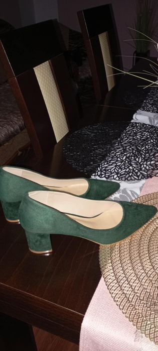 Buty damskie na obcasie