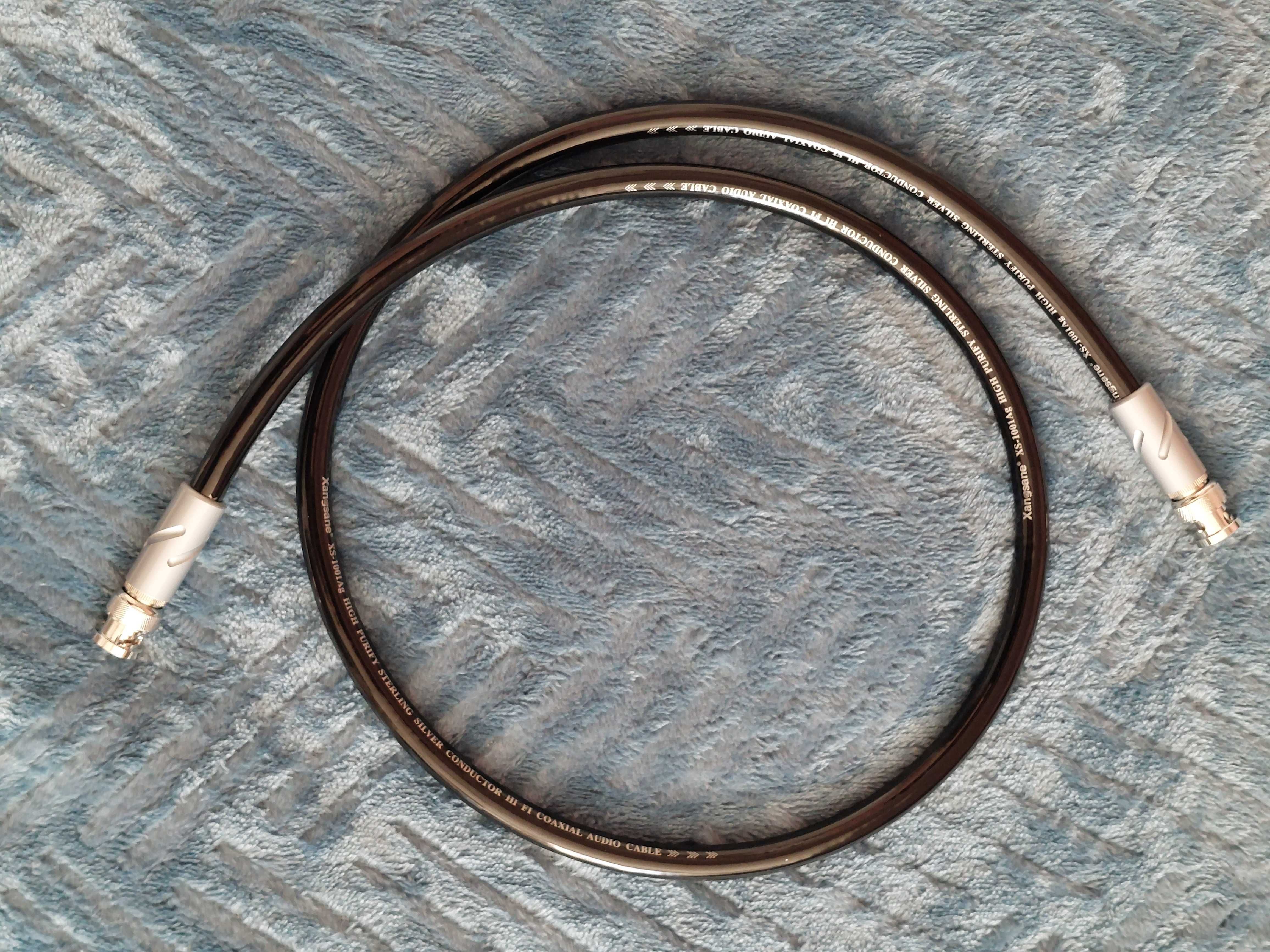Srebrny kabel cyfrowy  Xangsane XS1001Ag z wtykami BNC75 Monosaudio.