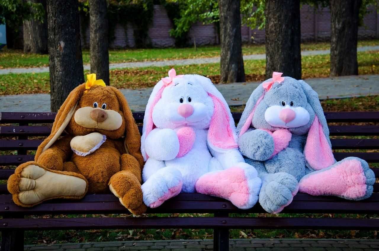 Великий Заєць! М'який плюшевий кролик.