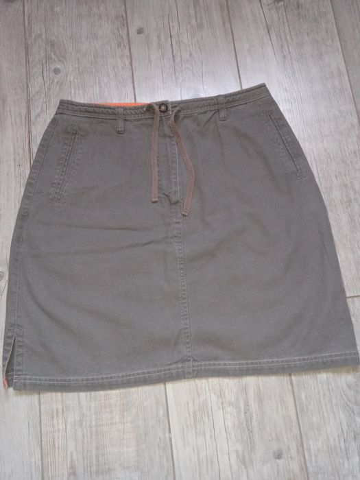 Спідниця в гарному стані