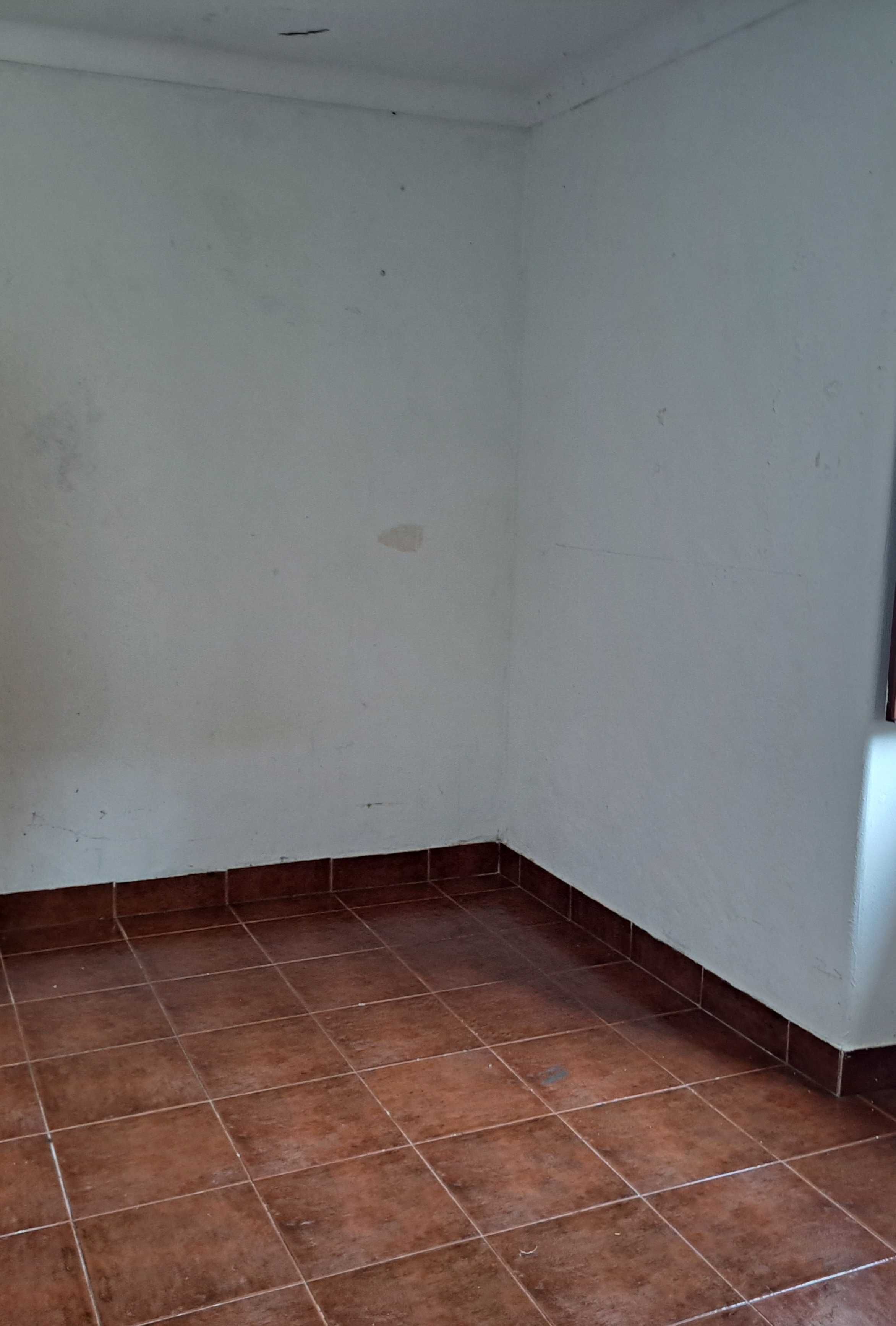 Pêro Pinheiro, centro, t1 arrendamento 500eur renda mensal