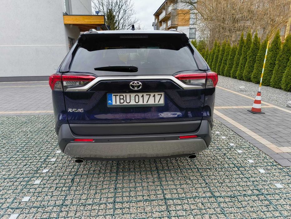 Sprzedam Toyota RAV 4 2.0
