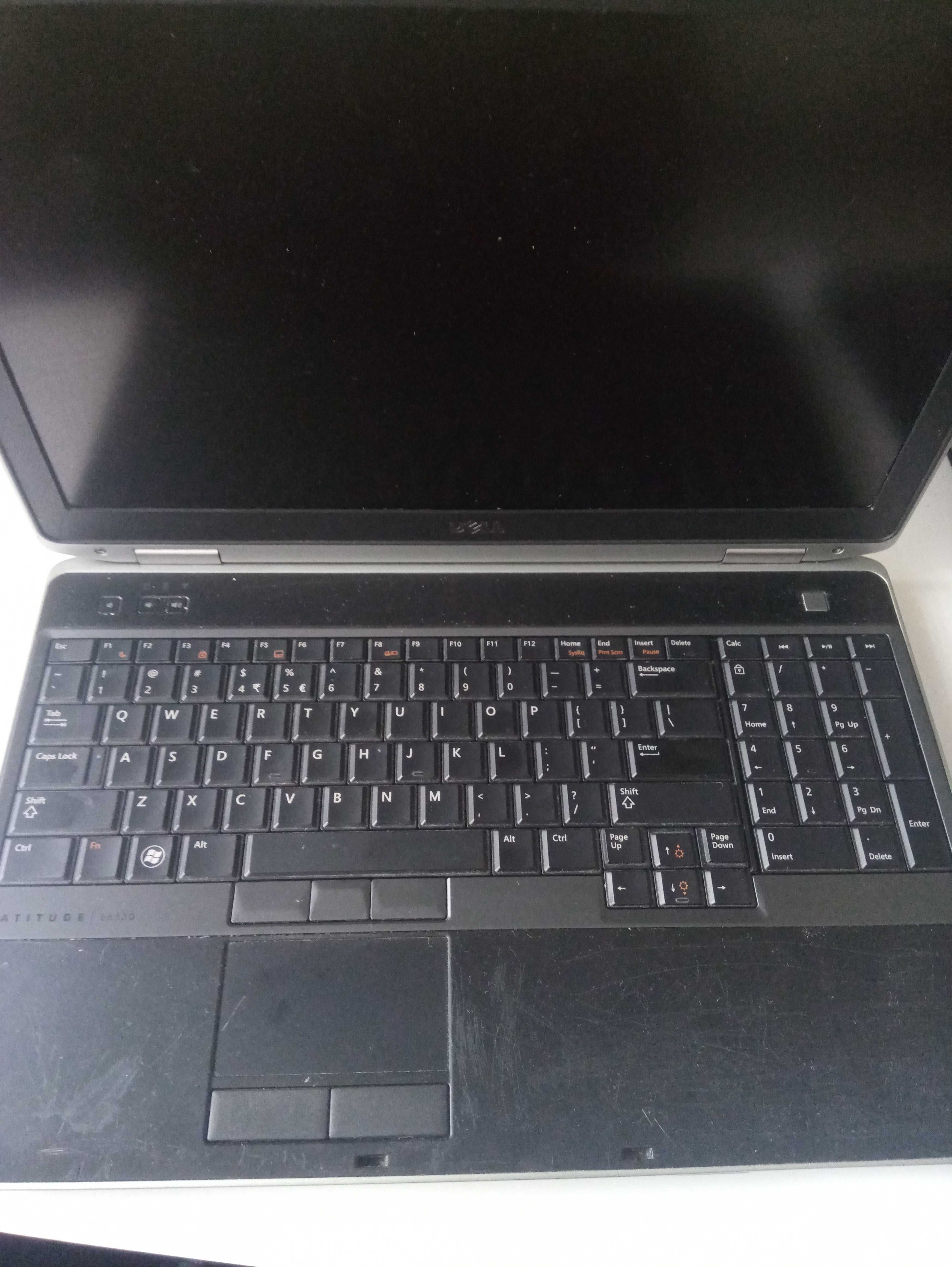 Laptop Dell Używany ma 4 lata