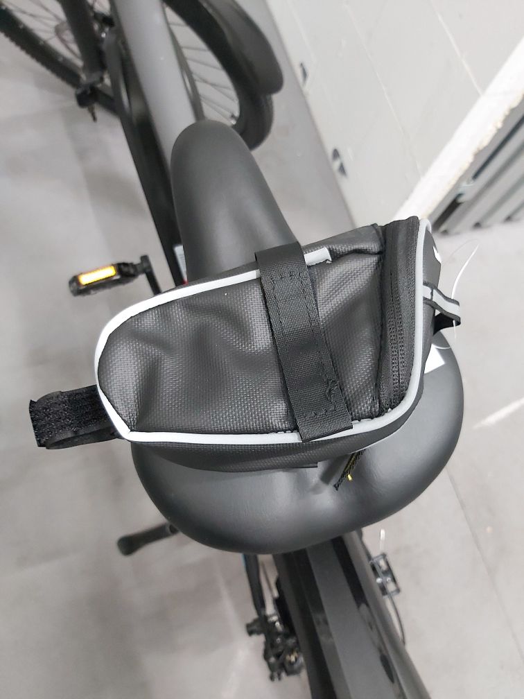 Torba podsiodłowa sakiewka rowerowa
