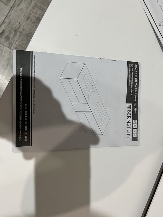 Szafka łazienkowa wisząca Bernstein