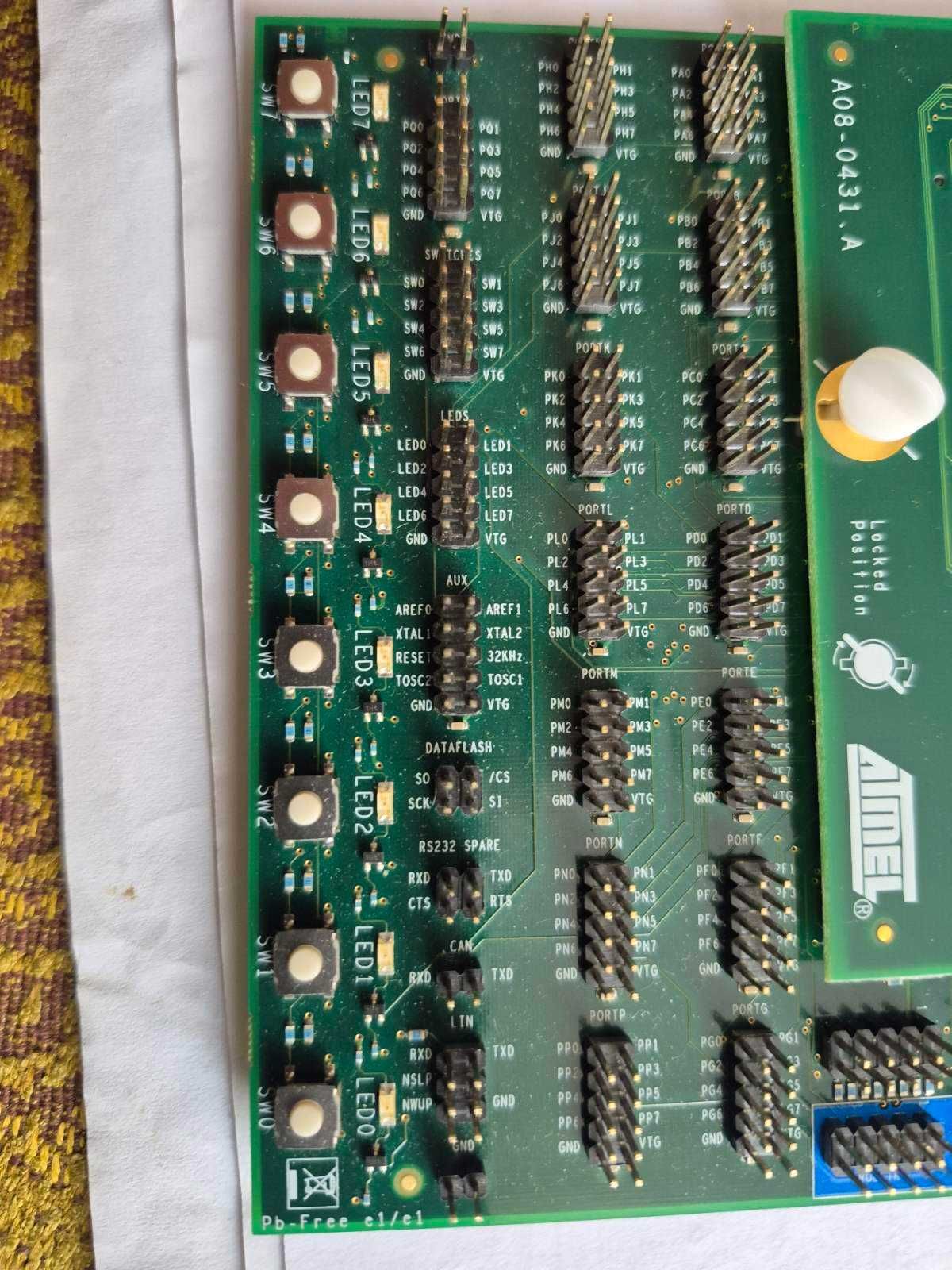 Програматор STK600