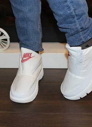 Женские зимние дутики