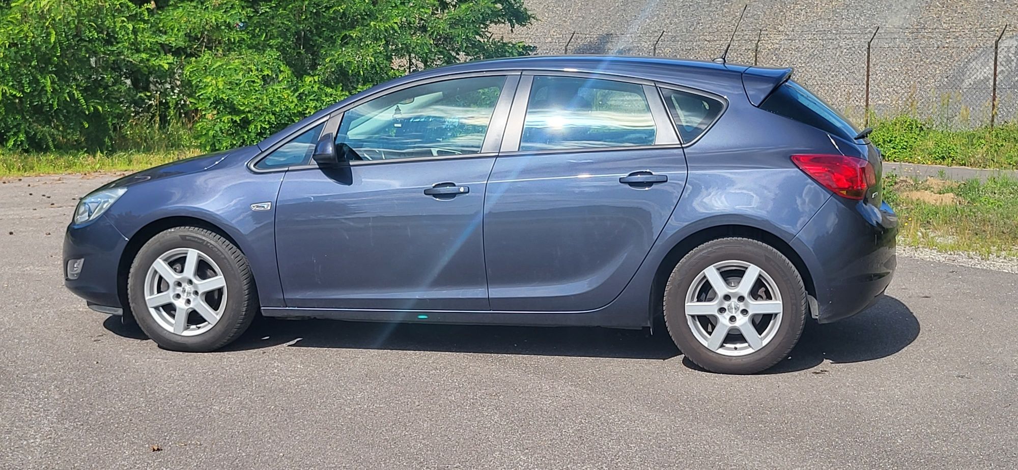 Opel Astra J 1.6 B 115km 2010 R. Super Stan
