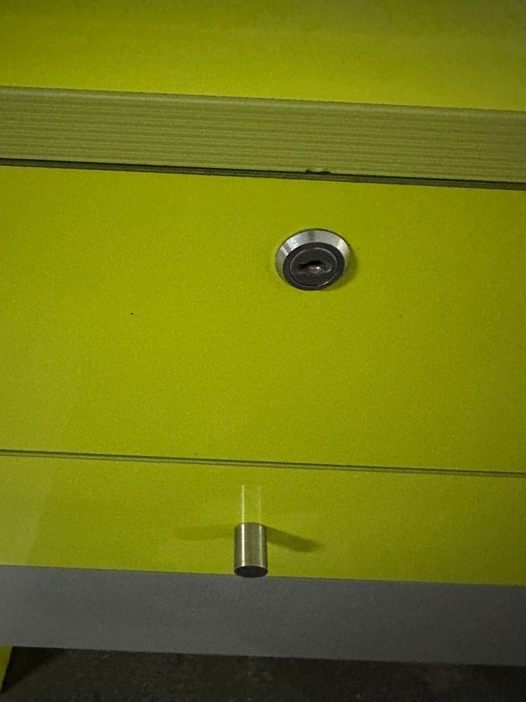 Balcão de loja bastante resistente