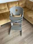Krzeselko drewniane bebe confort woodline kolor szary safety 1st