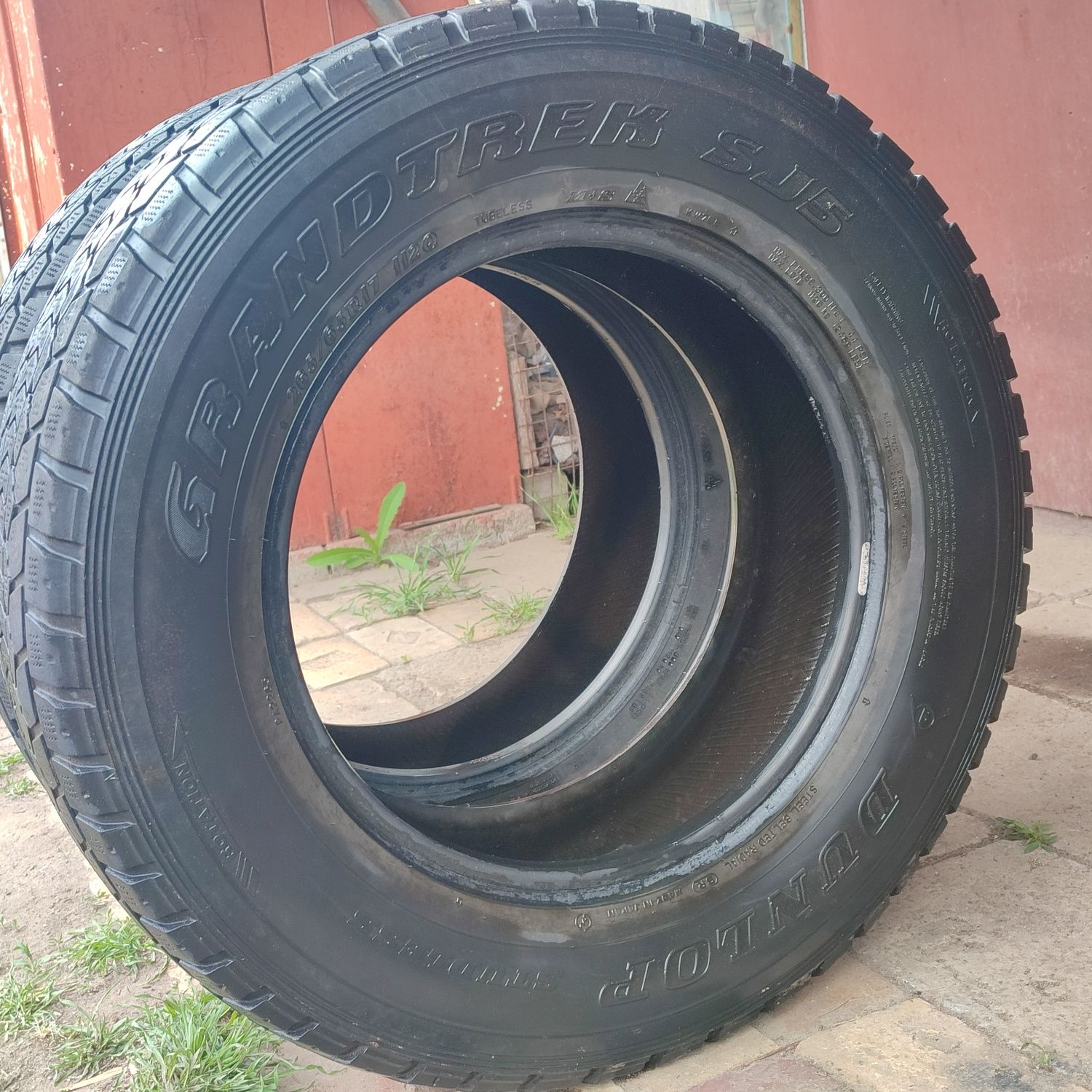 Продам резину Dunlop GrandTrek 265/65/R17