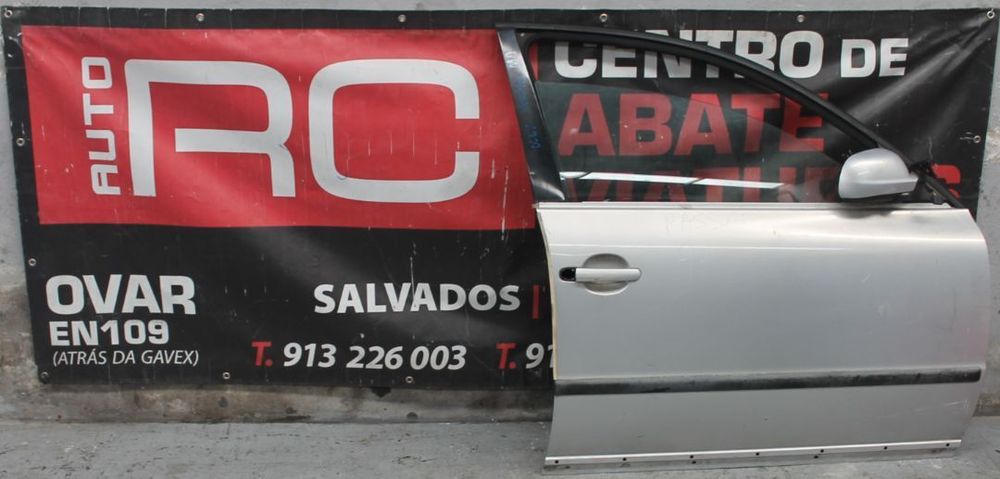 Porta da Frente do Lado Direito Volkswagen Passat de 1997