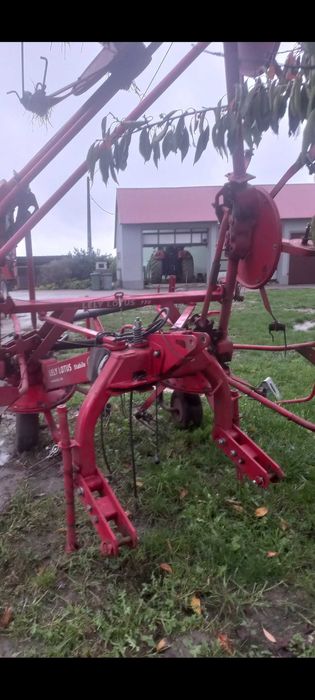 Przetrząsacz  siana traw 6 gwiazd Lely Lotus 770 claas