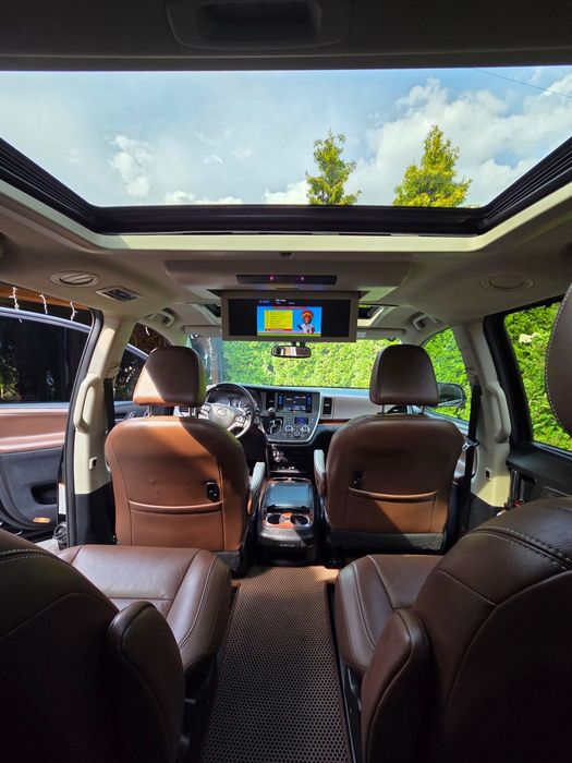 Toyota Sienna Toyota Sienna Limited 3.5 V6 Gaz Prins 7 os. Skóry automat 8-bieg 2017