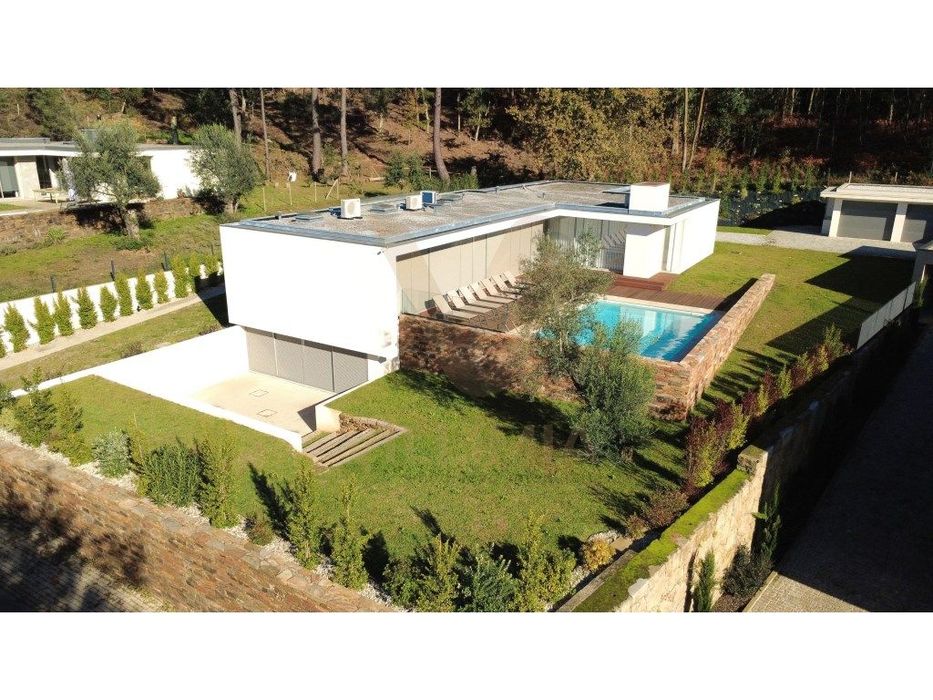 Villa T4 com Piscina - Campo de Golfe de Ponte de Lima