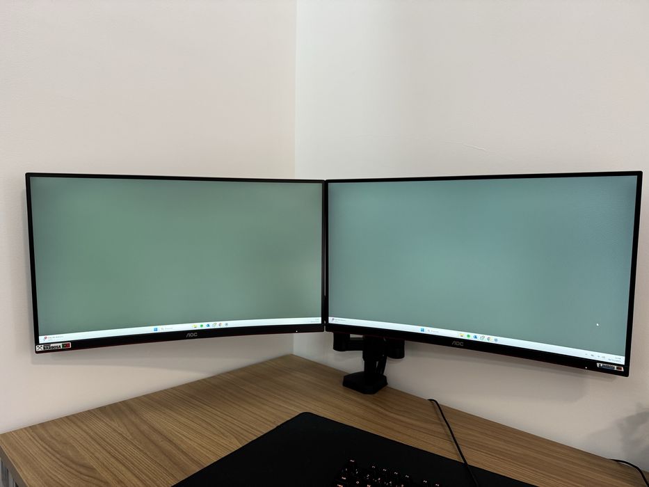 Monitores Gaming AOC C27G2ZU/B (27”-0.5ms-240hz-FreeSync Premium)